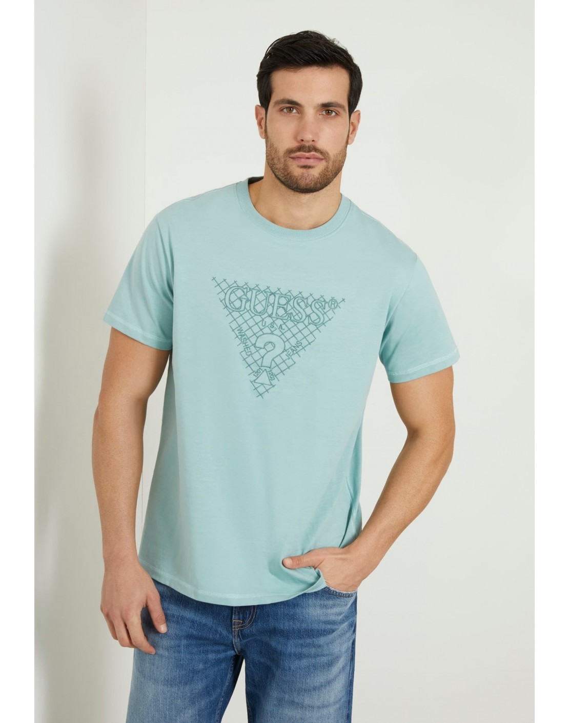 Guess Camiseta SS CN Triangle Embro Tee