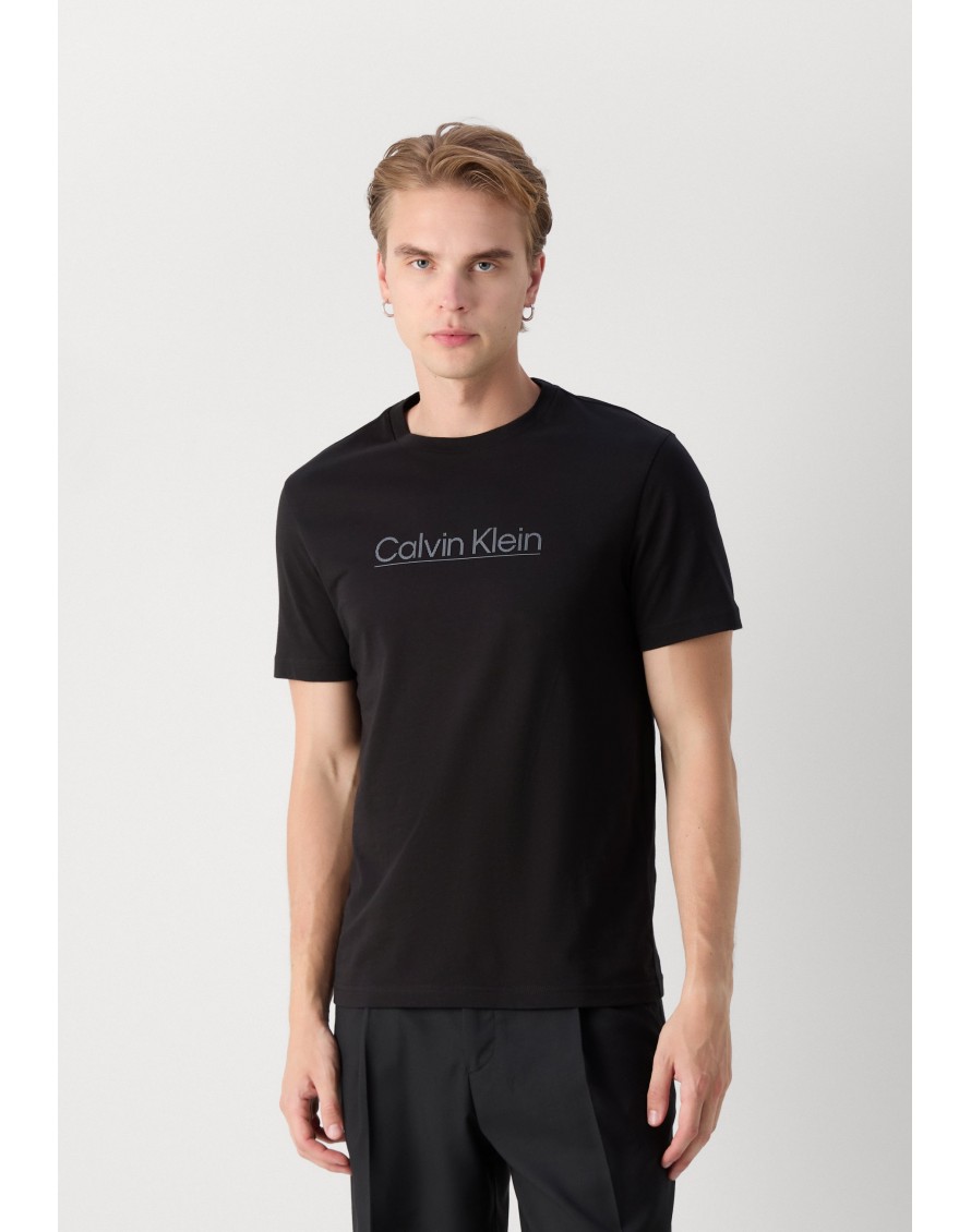 Calvin Klein Camiseta Raised Line Logo T-Shirt