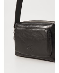 Calvin Klein Jeans Bandolera Tumbled Camera Bag