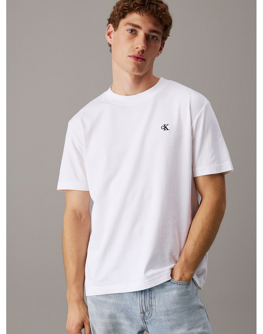 Calvin Klein Camiseta Serif Font Graphic Tee