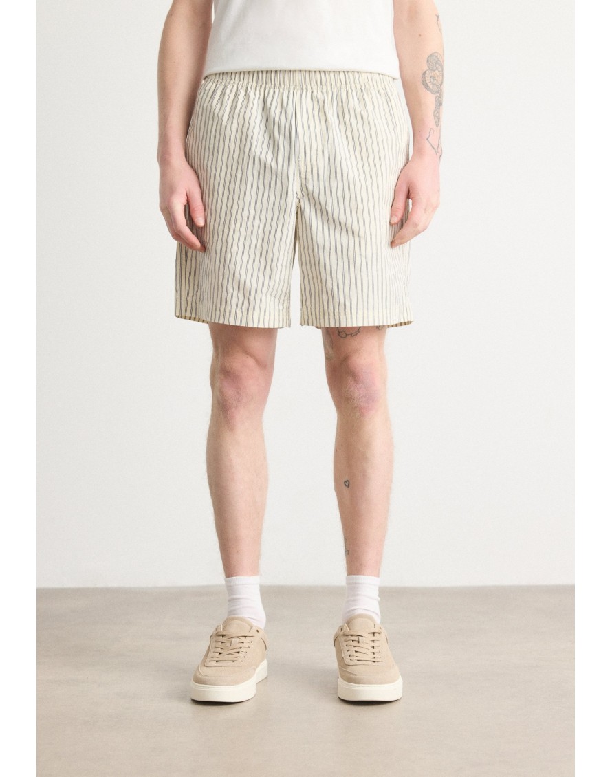 Calvin Klein Jeans Pantalón corto Turtledove