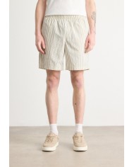 Calvin Klein Jeans Pantalón corto Turtledove