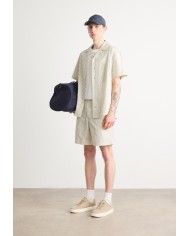 Calvin Klein Jeans Pantalón corto Turtledove