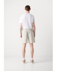 Calvin Klein Jeans Pantalón corto Turtledove