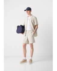 Calvin Klein Jeans Pantalón corto Turtledove