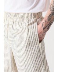 Calvin Klein Jeans Pantalón corto Turtledove