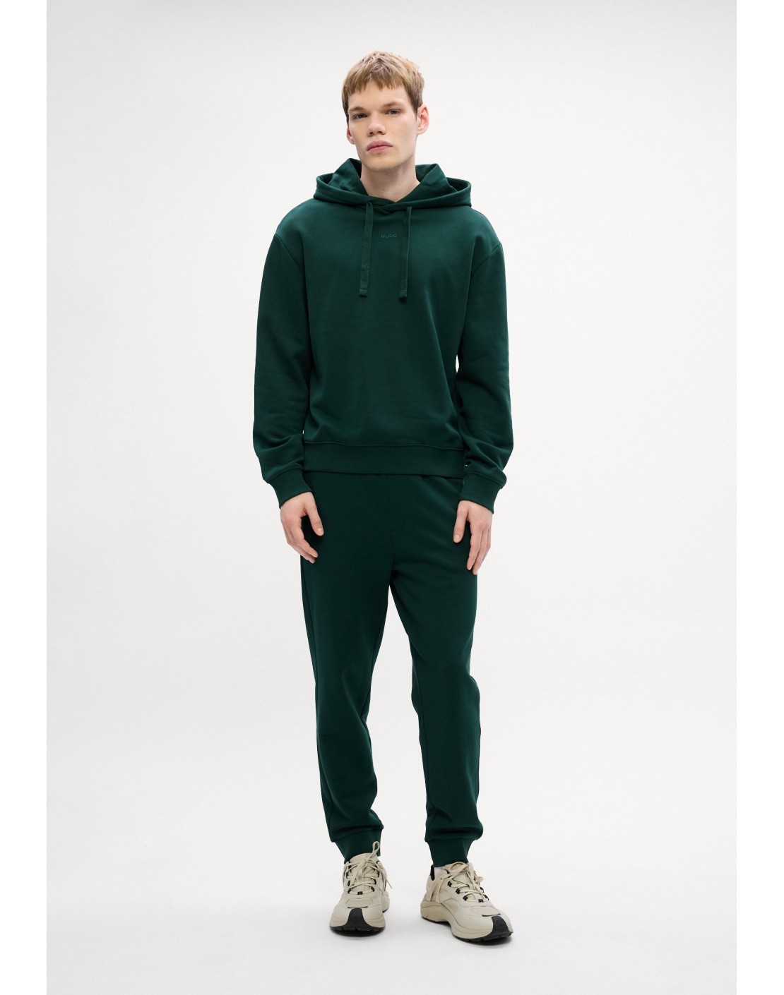 Hugo Boss Chandal completo DapoDayote con logos estampados