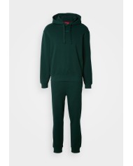 Hugo Boss Chandal completo DapoDayote con logos estampados