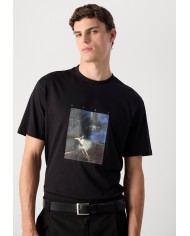 Hugo Boss Camiseta Dabolos con ilustración de bailarina