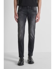 Antony Morato Pantalón Vaquero Comfort Tapered Fit «KURT» en denim negro degradado