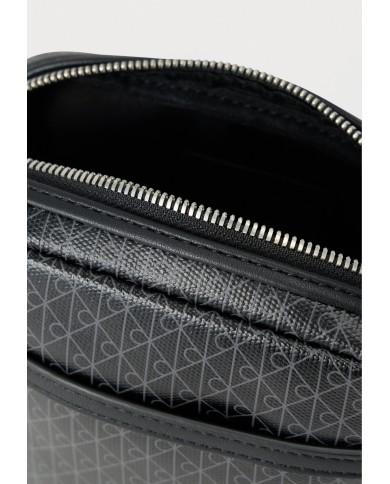 Calvin Klein Bandolera Emblem AOP Coated Slim Reporter