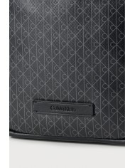 Calvin Klein Bandolera Emblem AOP Coated Slim Reporter