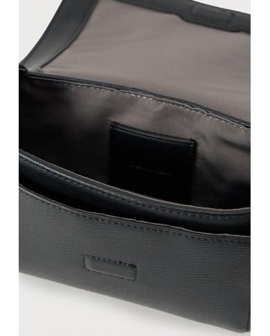 Calvin Klein Bolso Emblem HW Small Flap Messenger