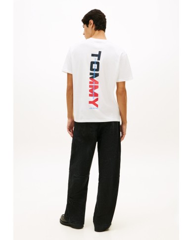 Tommy Jeans Camiseta TJM RLX LA Backprint