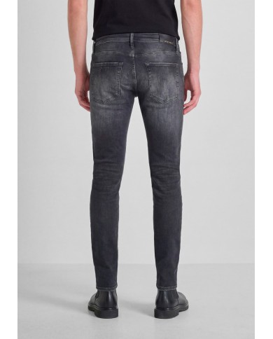 Antony Morato Pantalón Vaquero Tapered Fit "OZZY" en tejido elástico