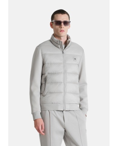 Antony Morato Chaqueta Slim Fit en nailon shioze acolchado con inserciones de neopreno en contraste.