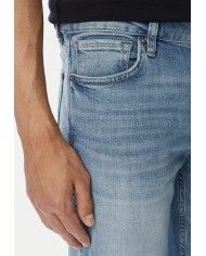 Guess Pantalón Vaquero Tapered Fit Finnley